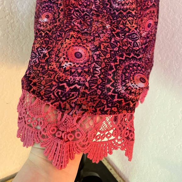 Beautiful ECOTE Dress - Picture 3 of 8